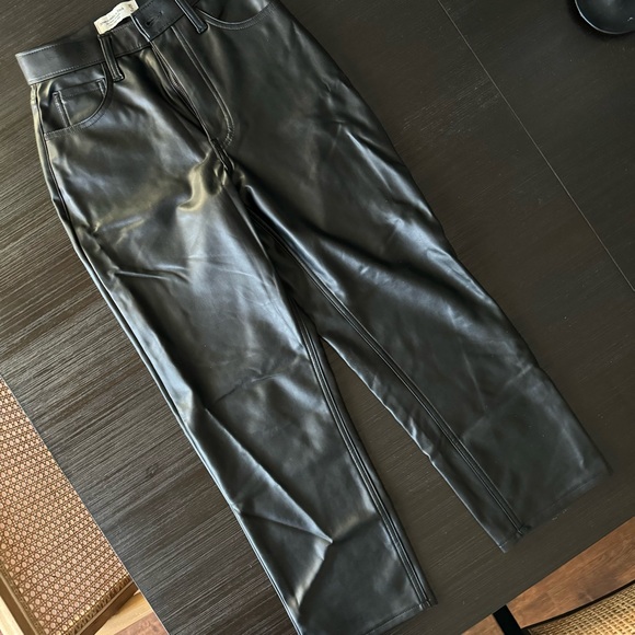 Abercrombie vegan leather ankle straight pants - Picture 7 of 7